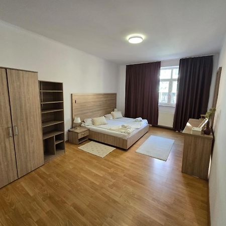House Of Dragons Apartments 锡吉什瓦拉 外观 照片