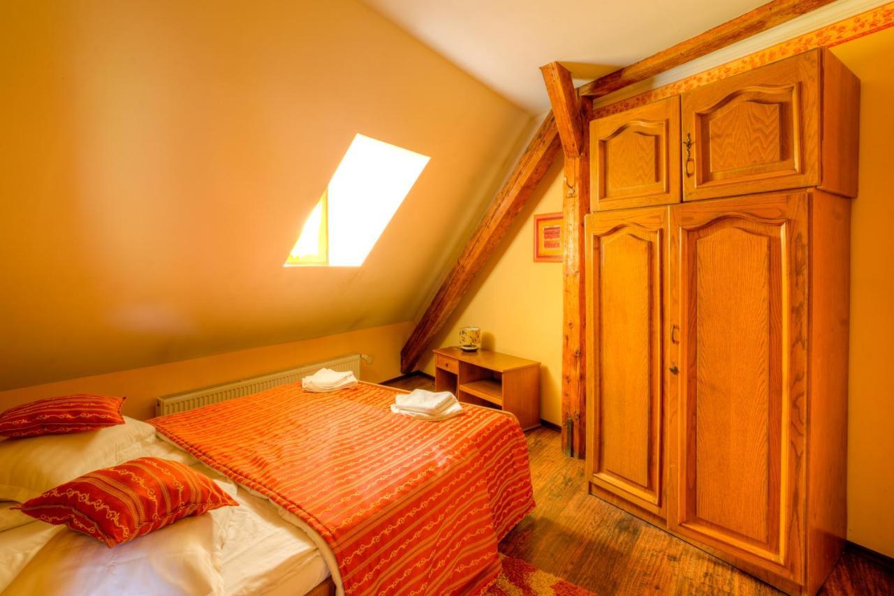 House Of Dragons Apartments 锡吉什瓦拉 外观 照片